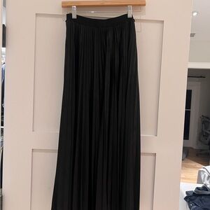 Halogen Elegant Black Pleated Skirt Size XS